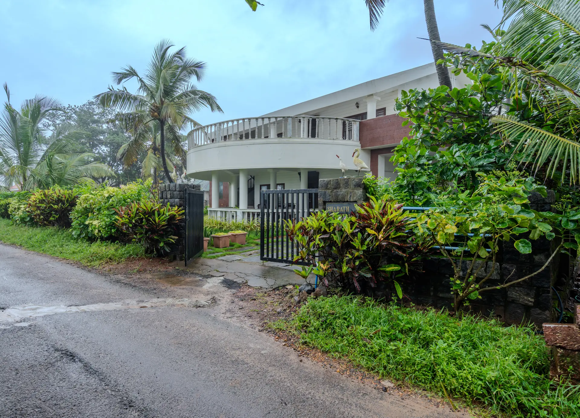 Image 32 of the property