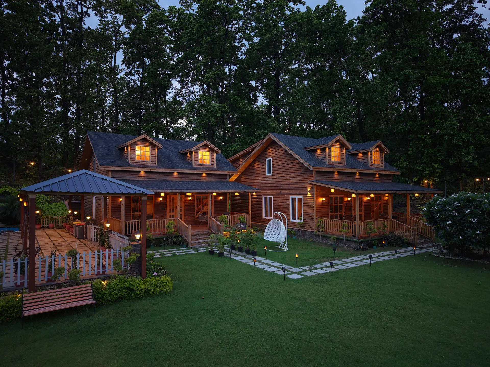 The Woods: Pine Villa