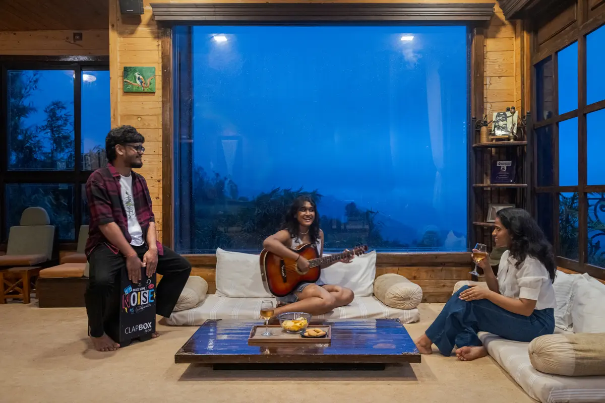 Jam with your cowboy band amidst cosy corners and valley views.