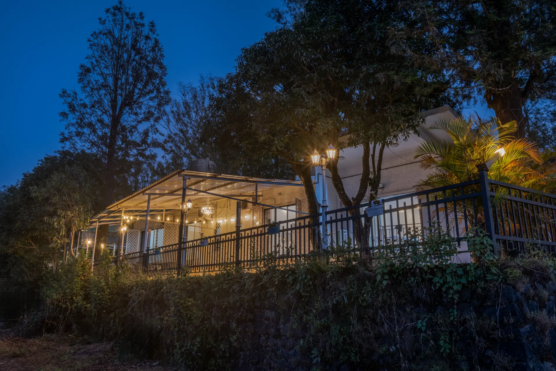 Image 27 of the property