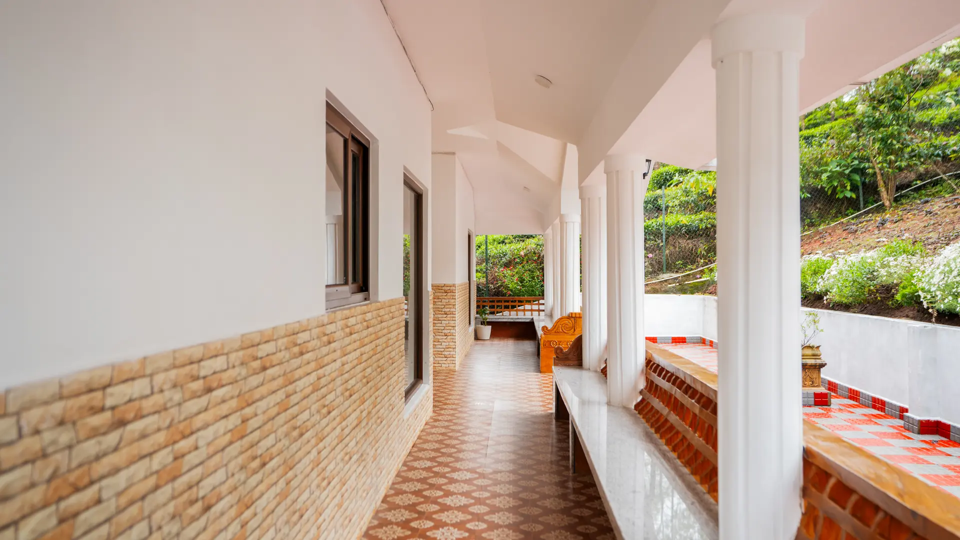 Image 21 of the property