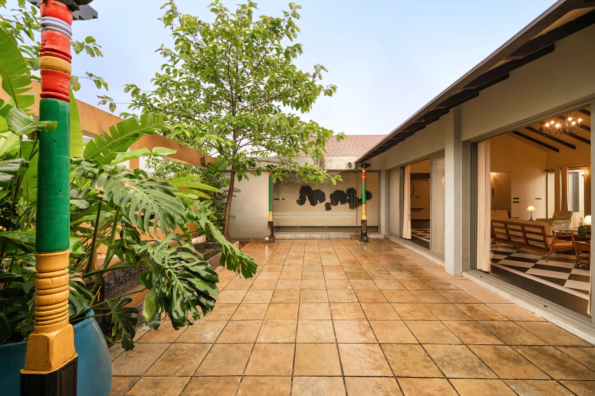 Image 10 of the property