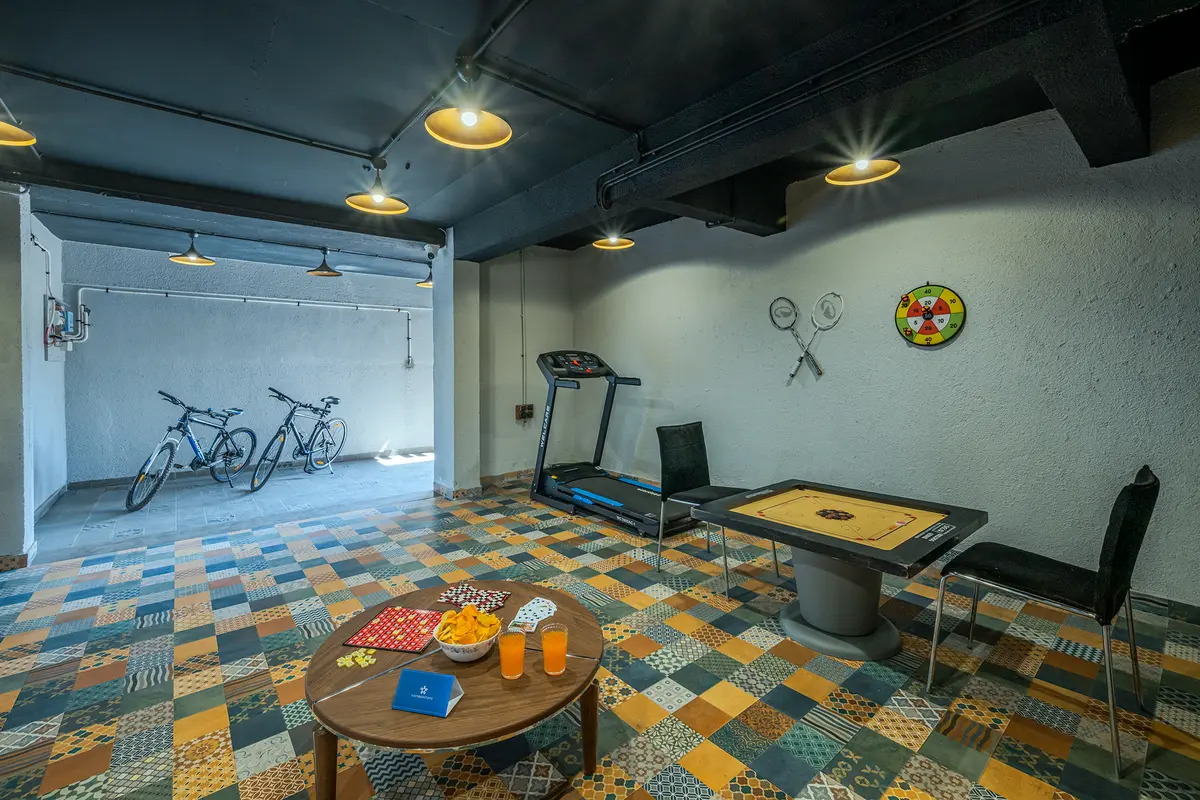 Start your day with a workout in the gym, followed by a refreshing cycling session around the Panchgani hills.