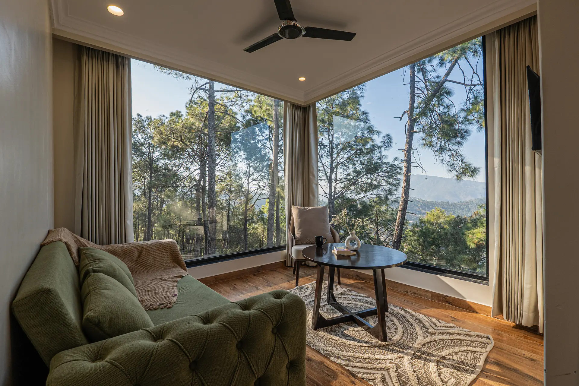 The Unwind Chalet: Majestic Suite 
