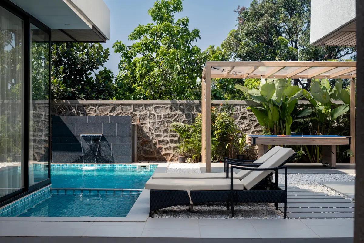 Sun Loungers by the Pool – Relax, take a refreshing dip, and soak in Lonavala’s cool climate.