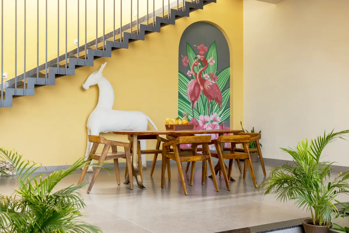 Beautiful dinning corner 