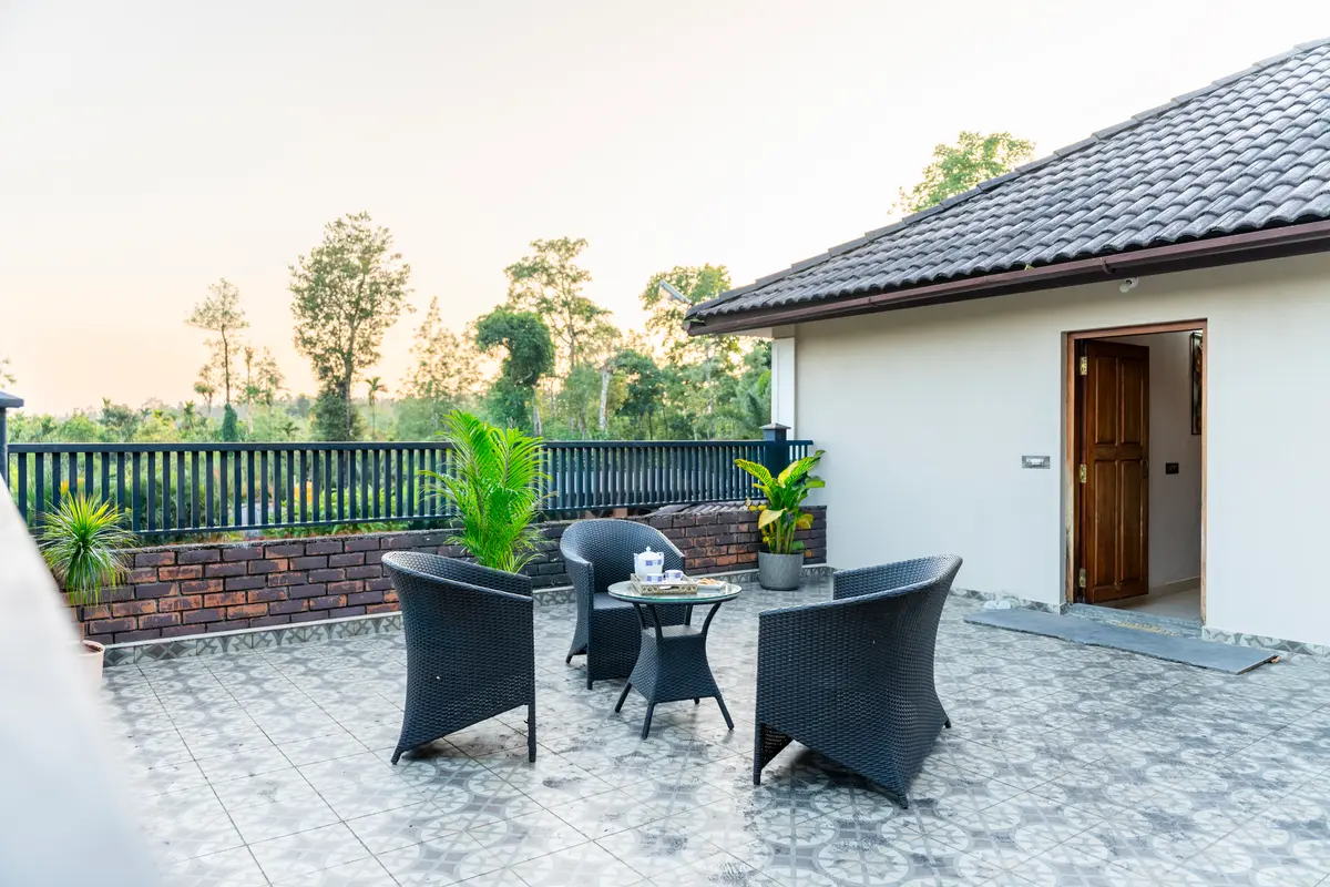 Open-air moments with nothing but fresh air and estate views around you.