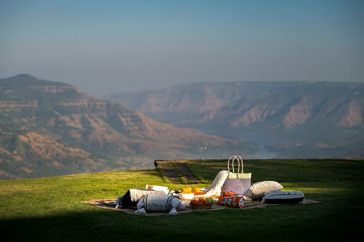 A perfectly manicured lawn ideal for laid-back picnics or intimate date set-ups.