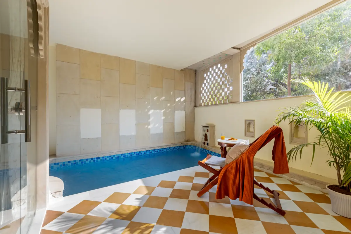 Ensuite Pool 