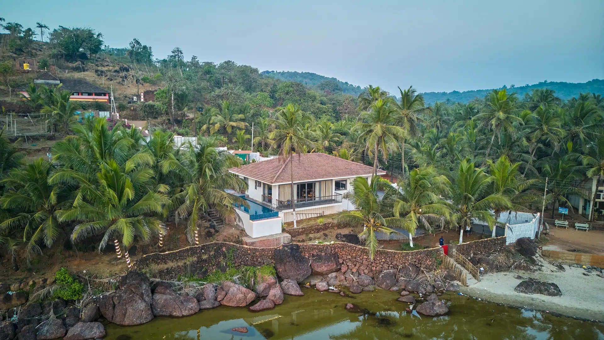 Image 10 of the property