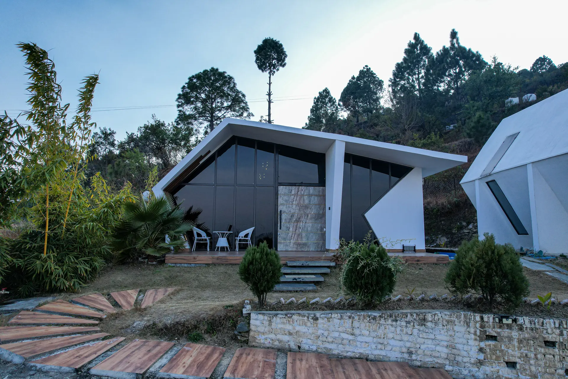 Image 11 of the property