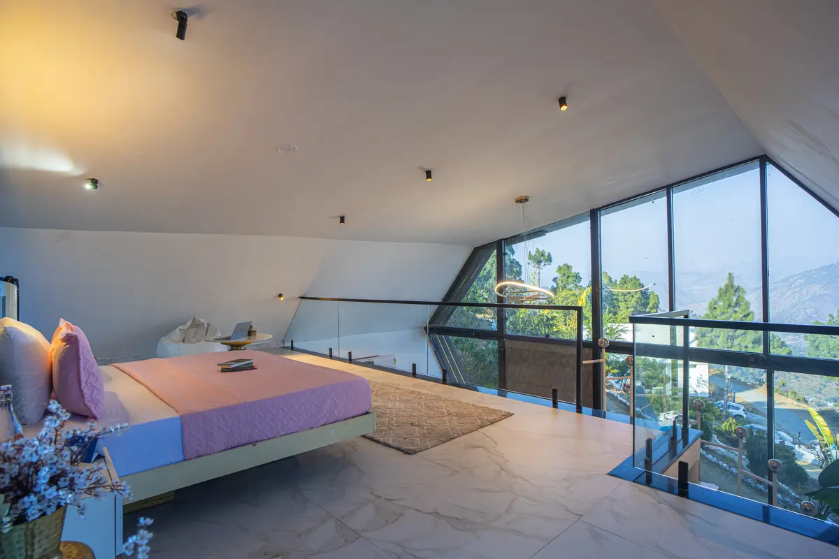 Large Windows for endless views of the valley 