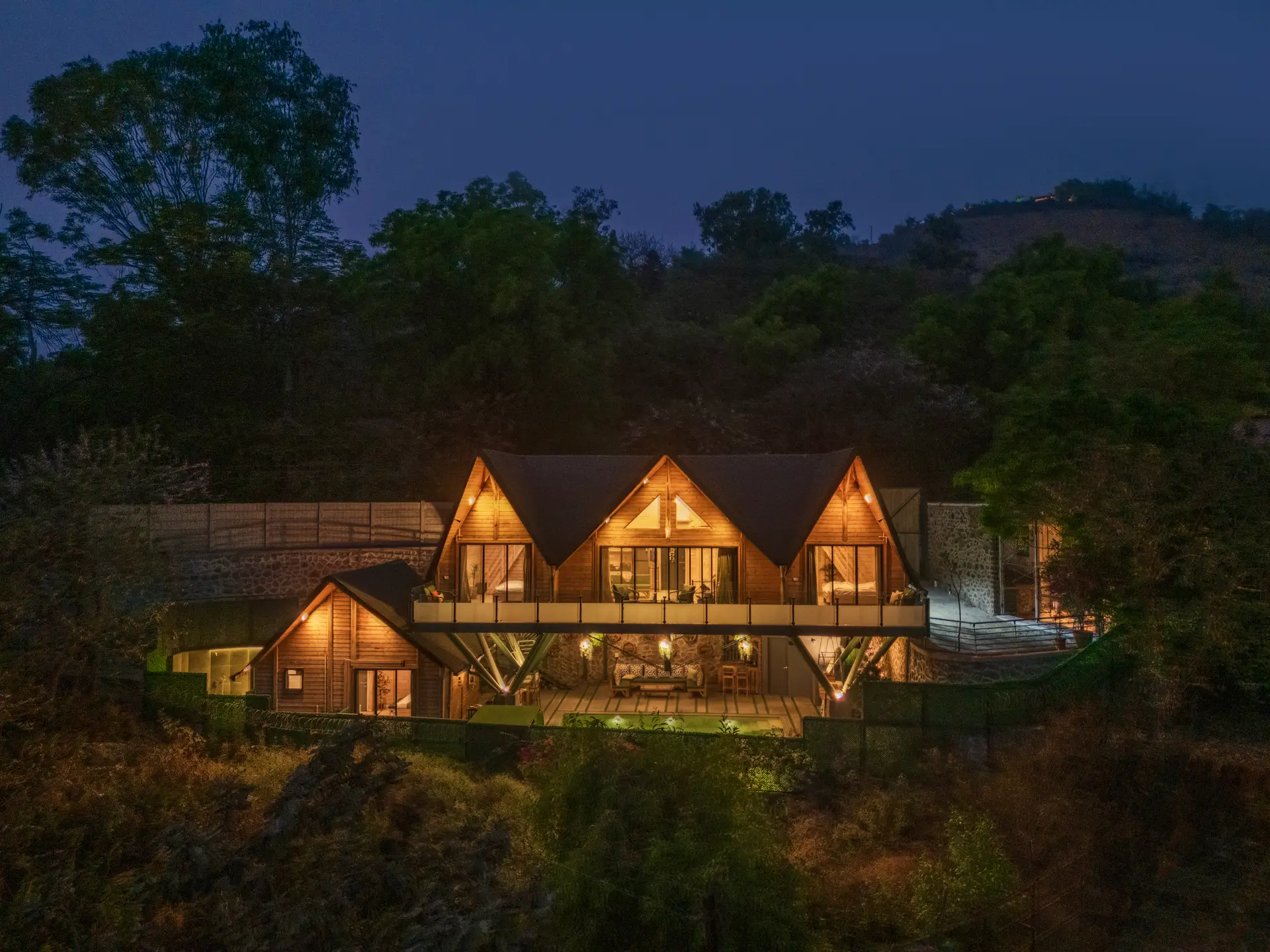 Image 10 of the property