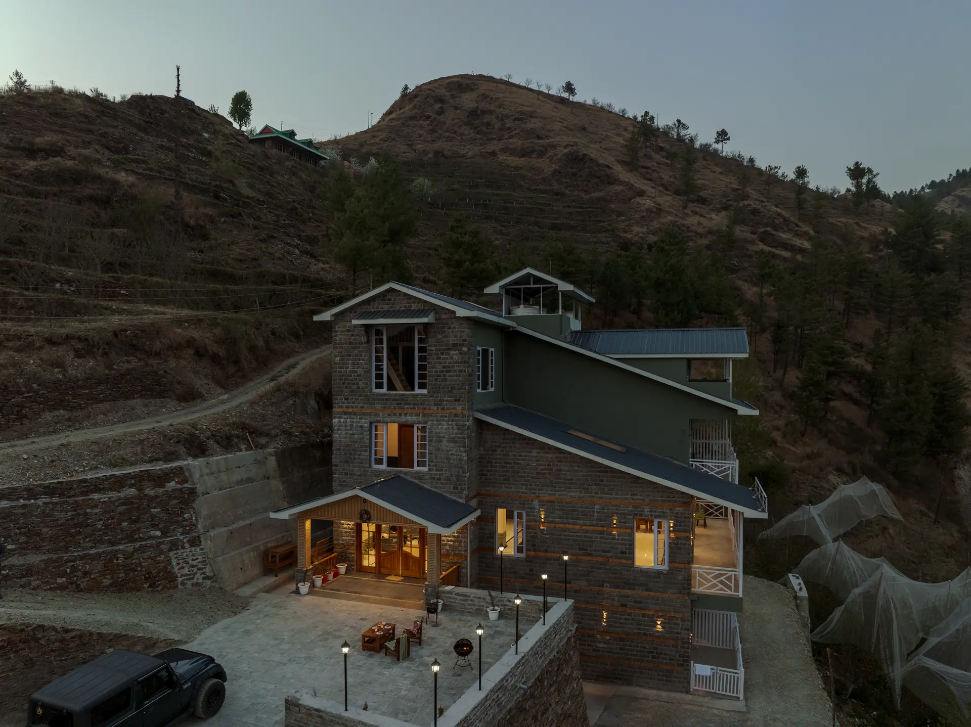 Image 6 of the property