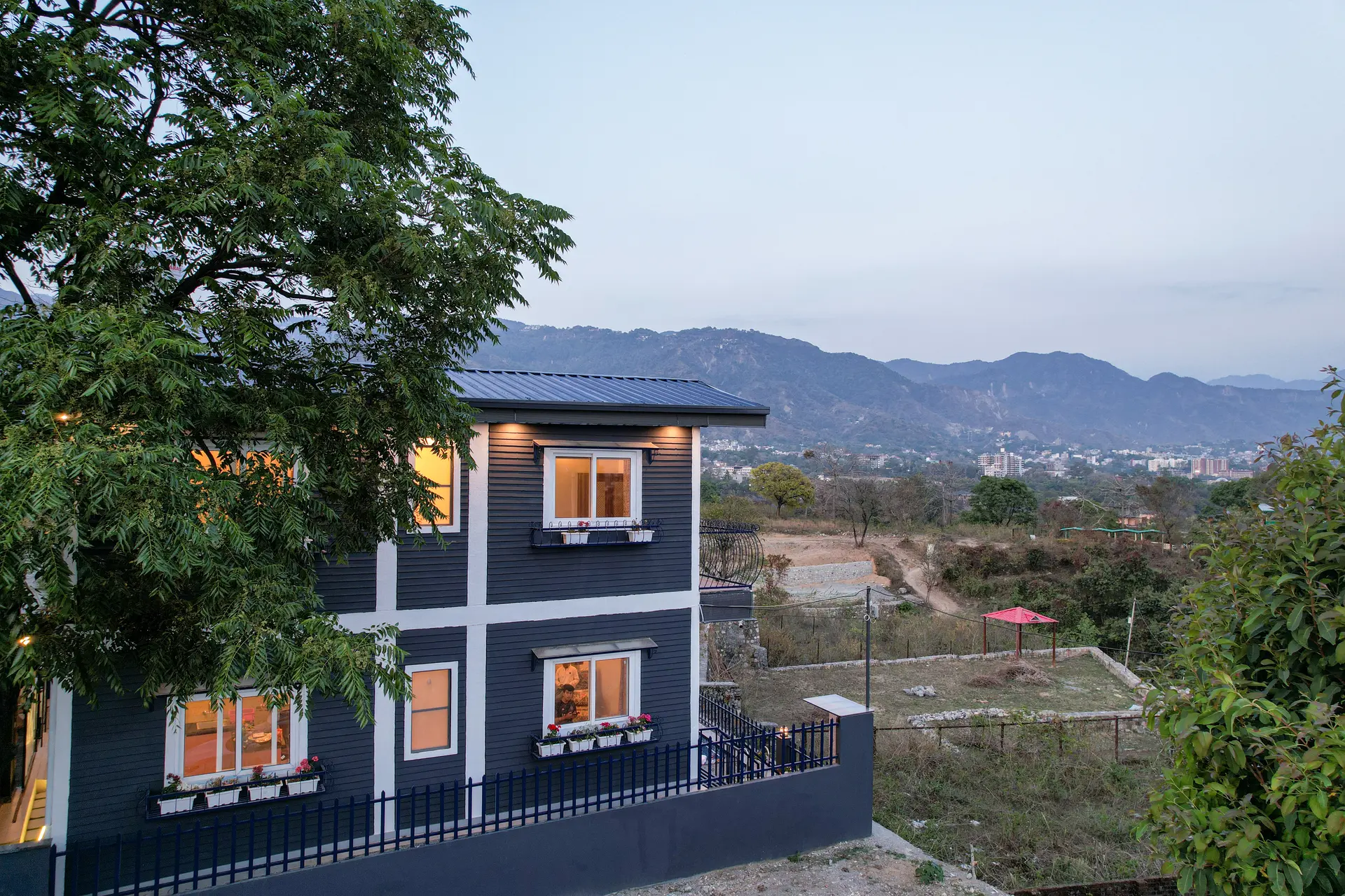 Image 13 of the property