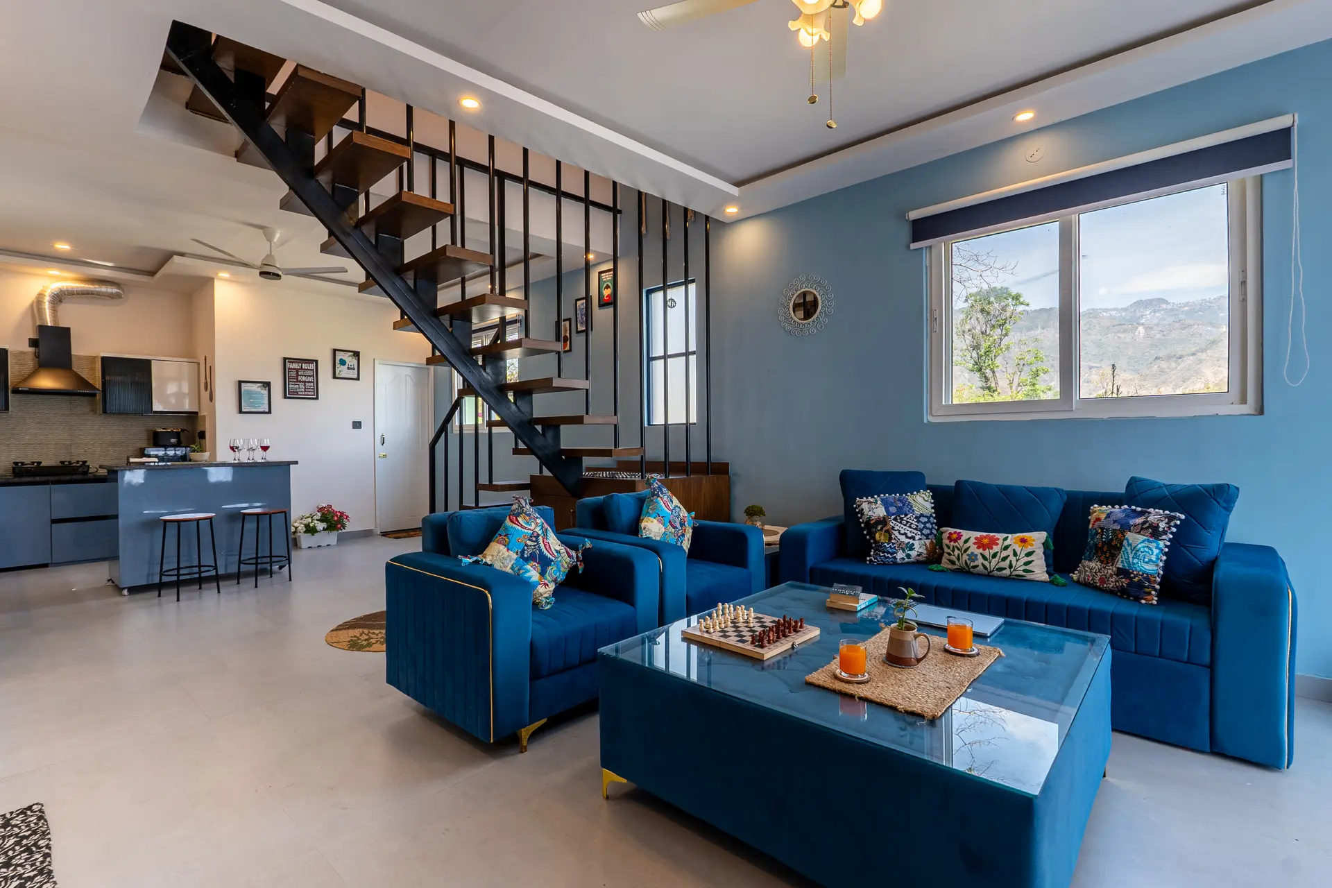 Petals – Blue Poppy Cottage 