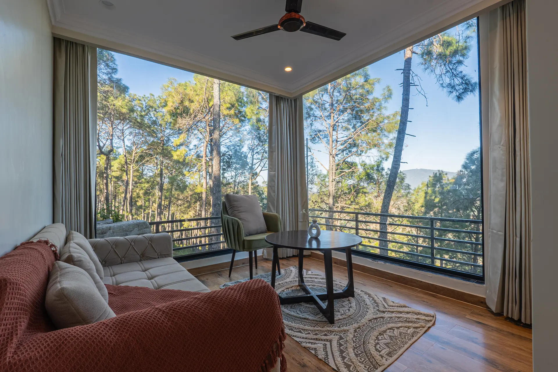 The Unwind Chalet: Bloom Suite