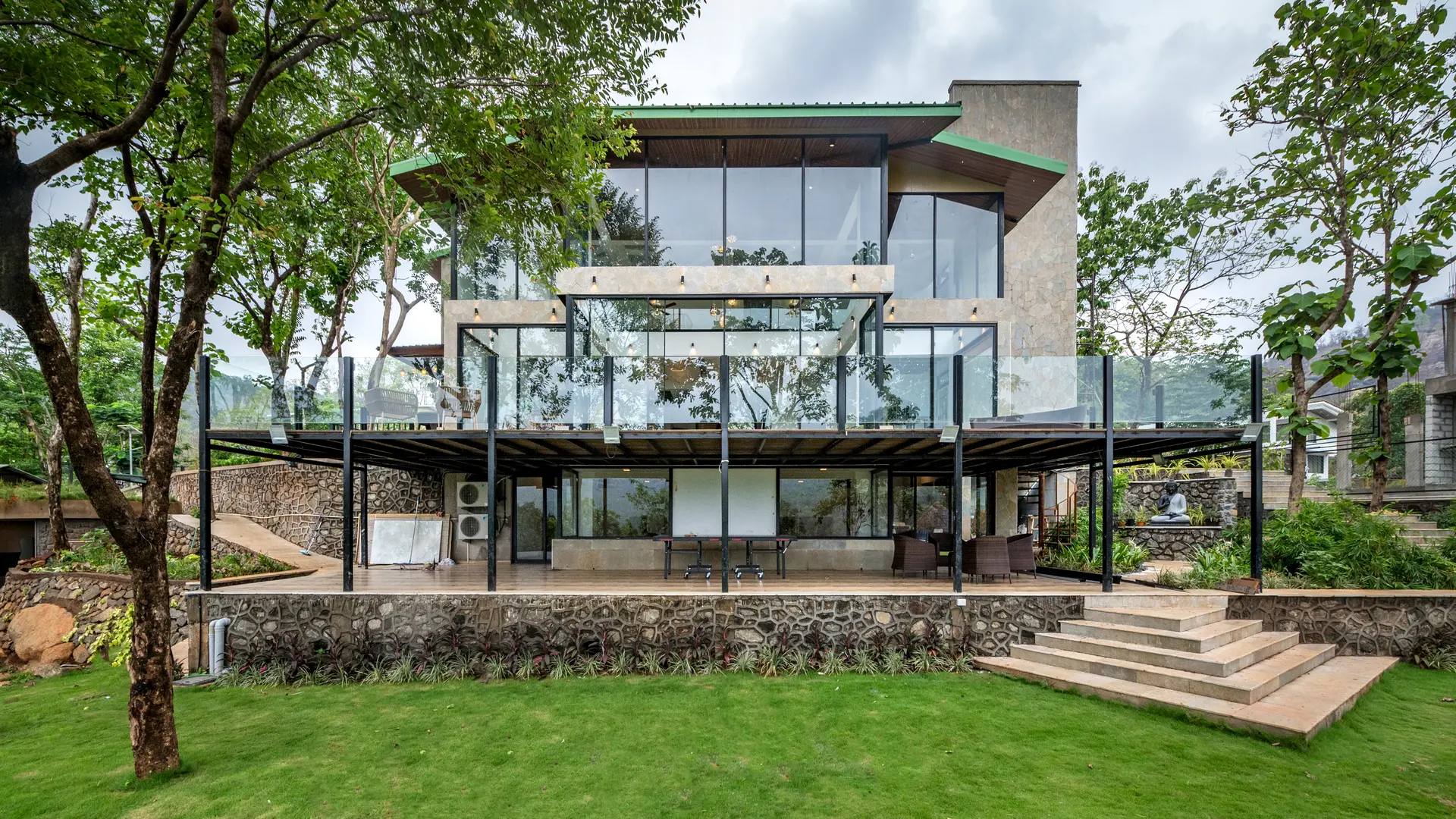 Image 16 of the property