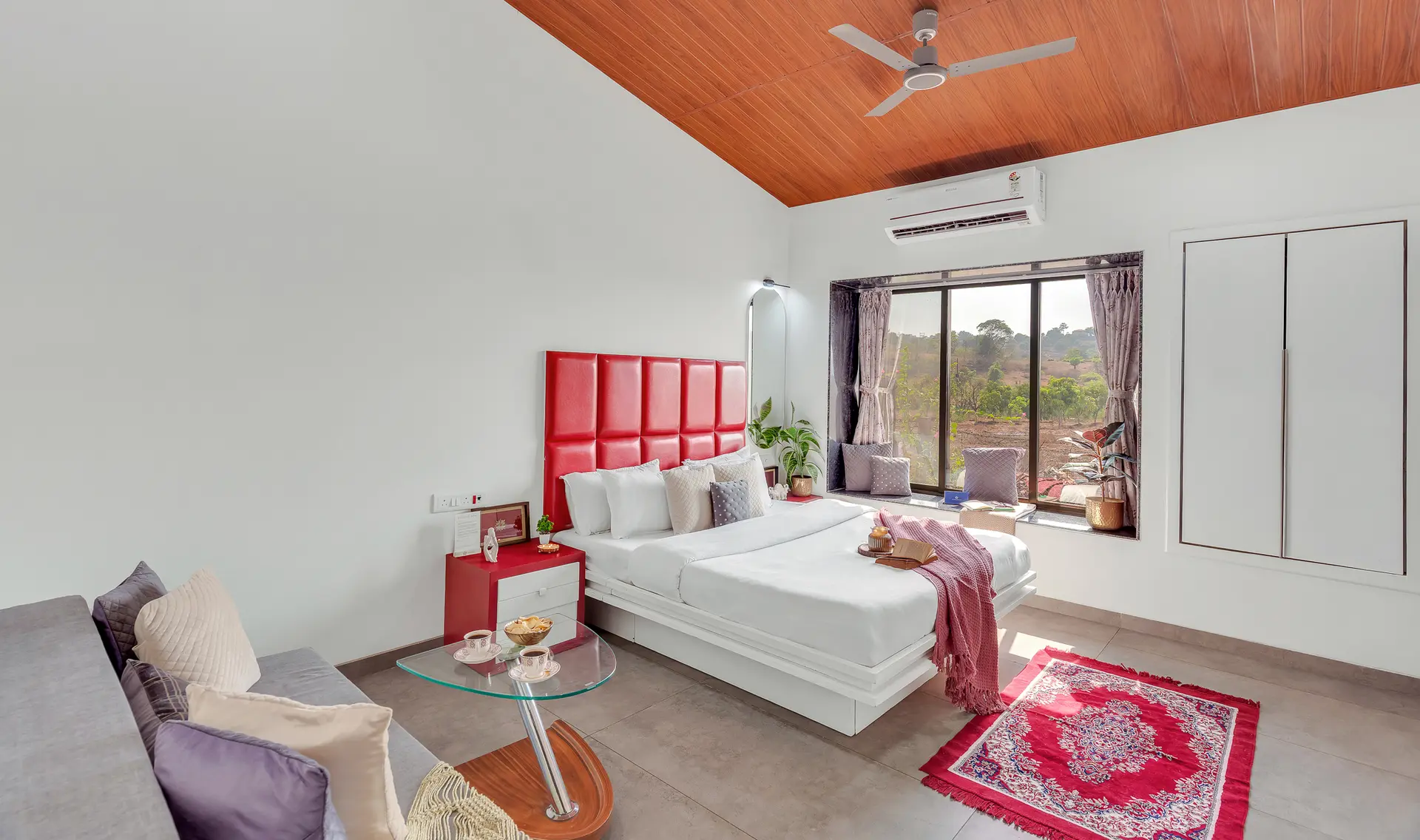 Image 19 of the property