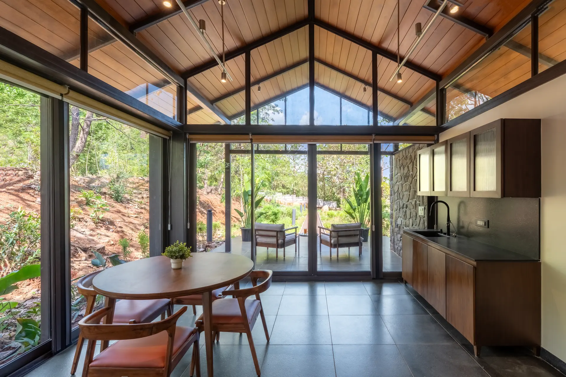 Lokahi Suite