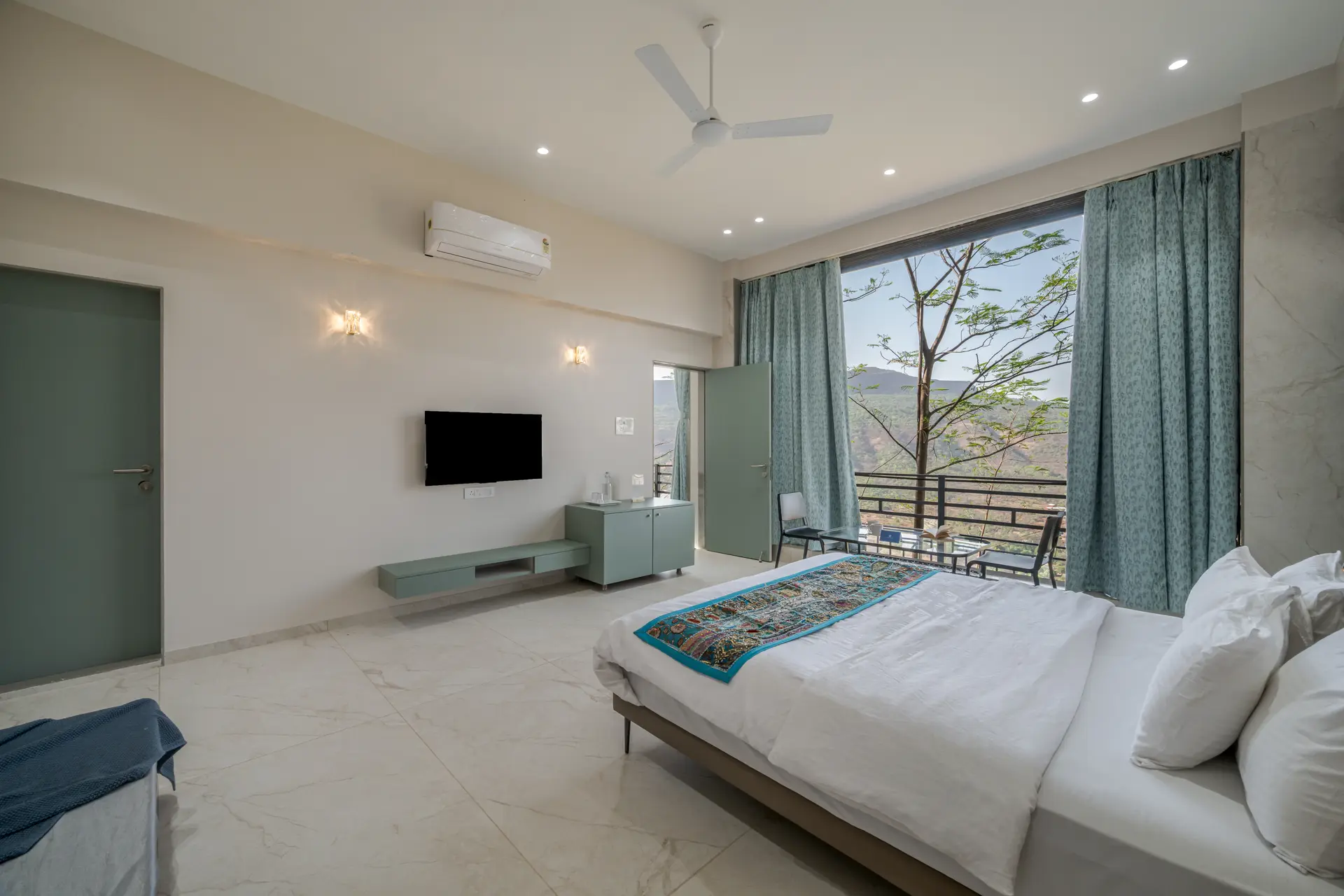 Image 38 of the property