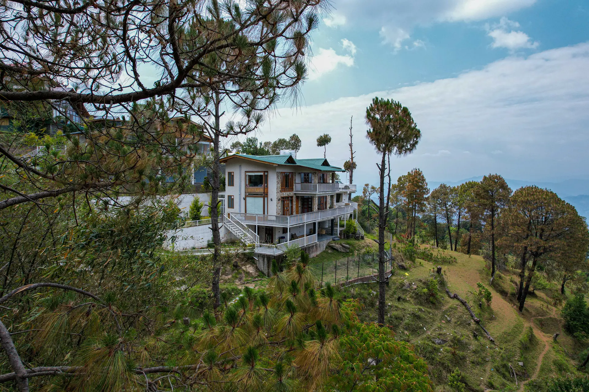Image 21 of the property