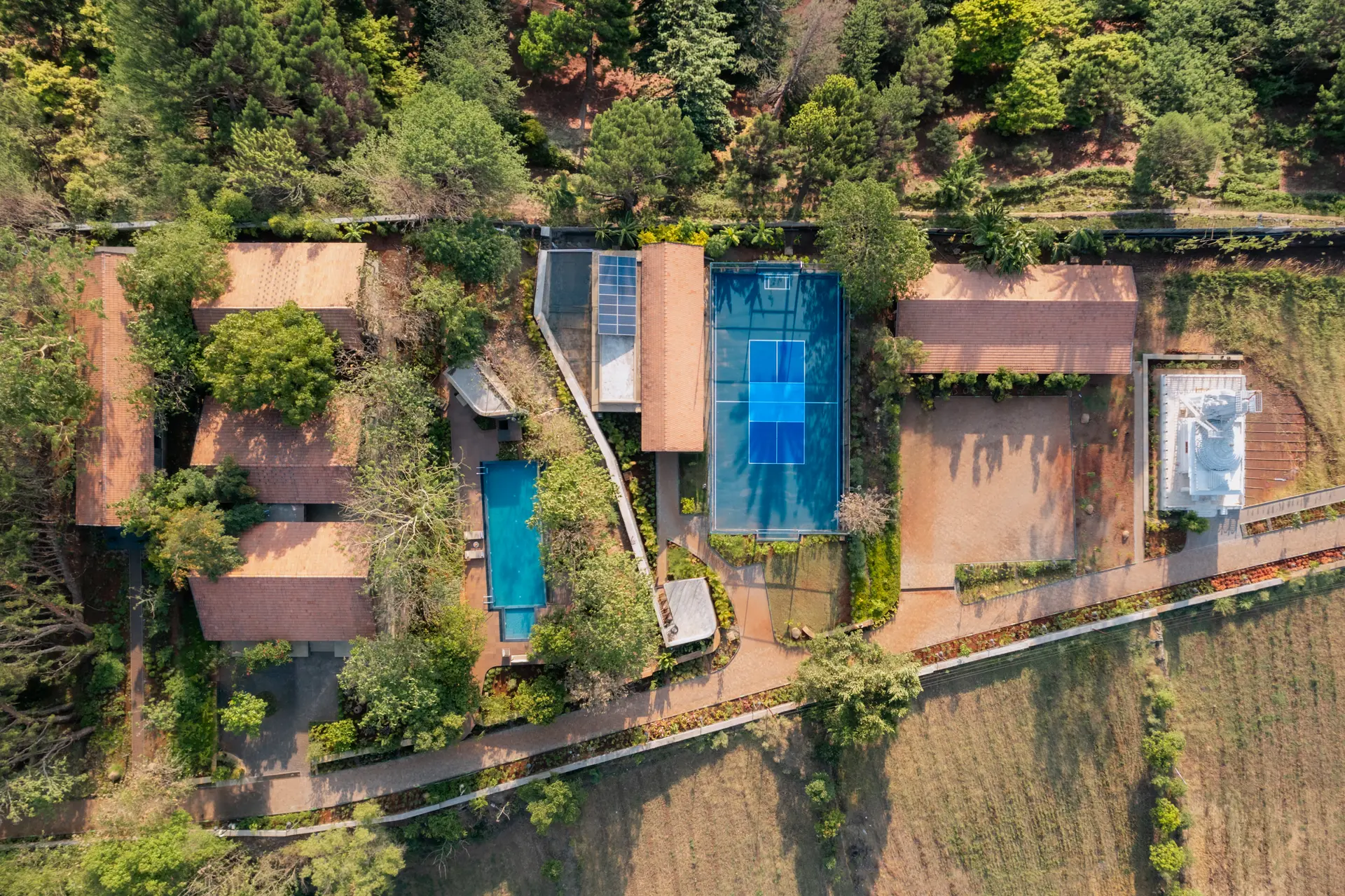 Image 28 of the property