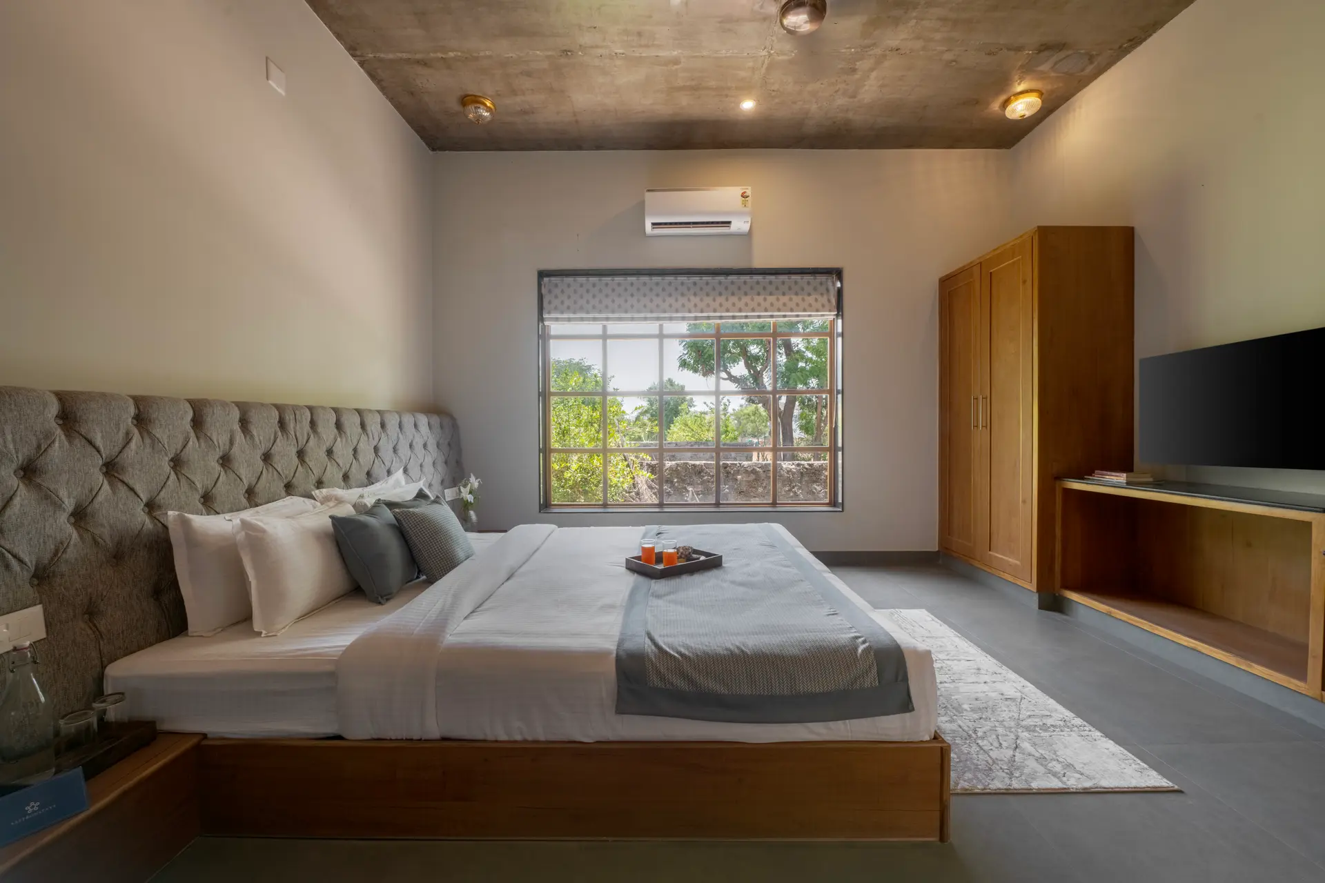 Image 13 of the property