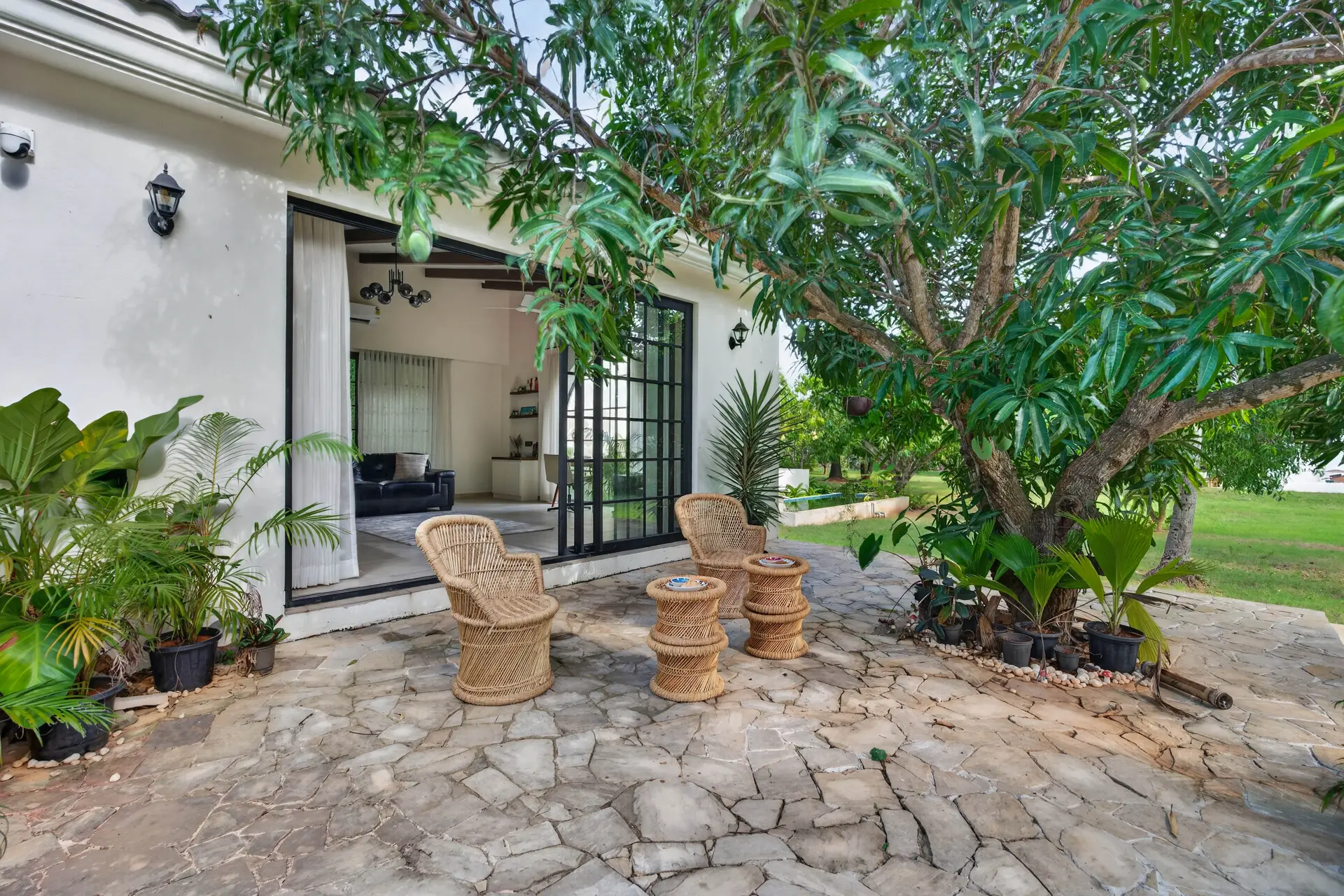 Image 6 of the property