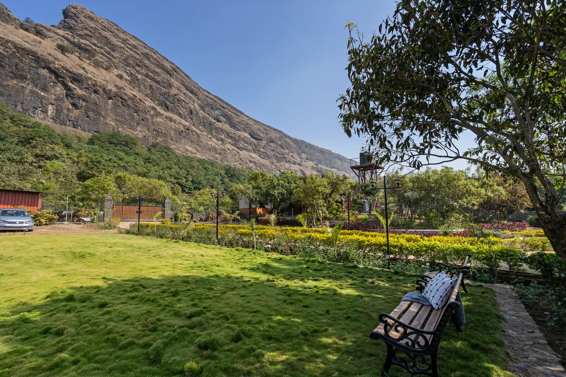 Image 6 of the property