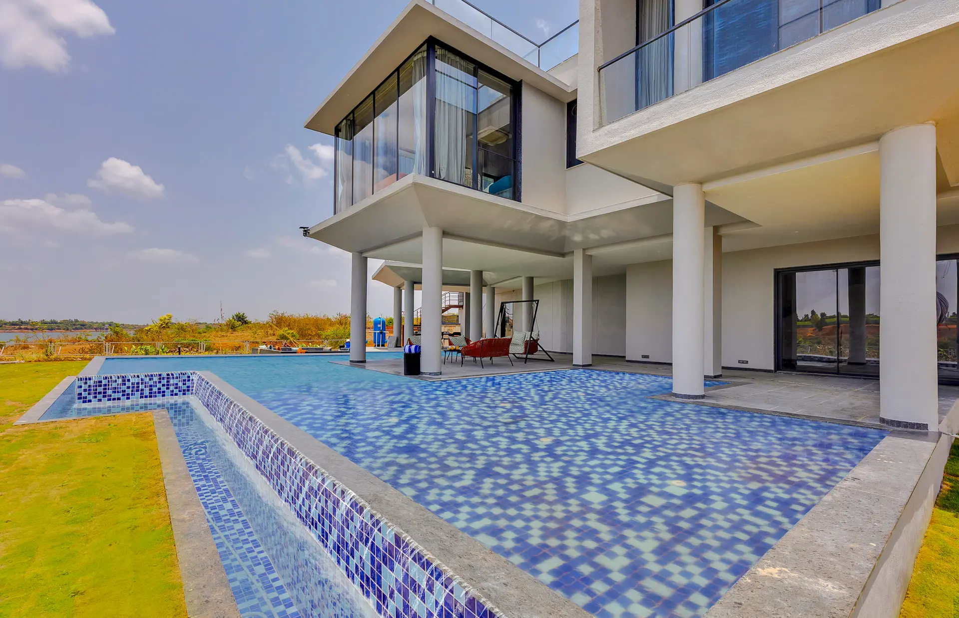 Serivaas The Lakeview Estate