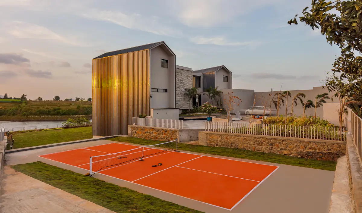 Challenge your loved ones to a spirited game of pickleball against a backdrop of endless lake views.