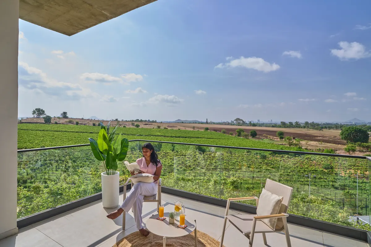 Designed with Scandinavian elegance, four spacious bedrooms overlook the vineyards, creating a tranquil setting to greet every sunrise