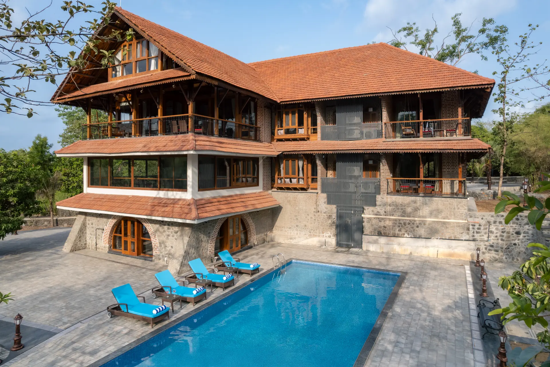 Image 21 of the property