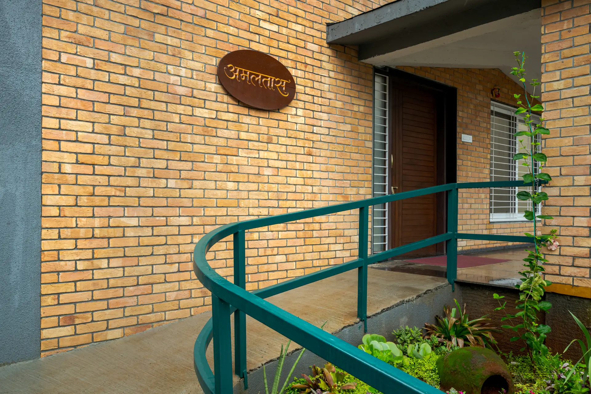 Image 6 of the property