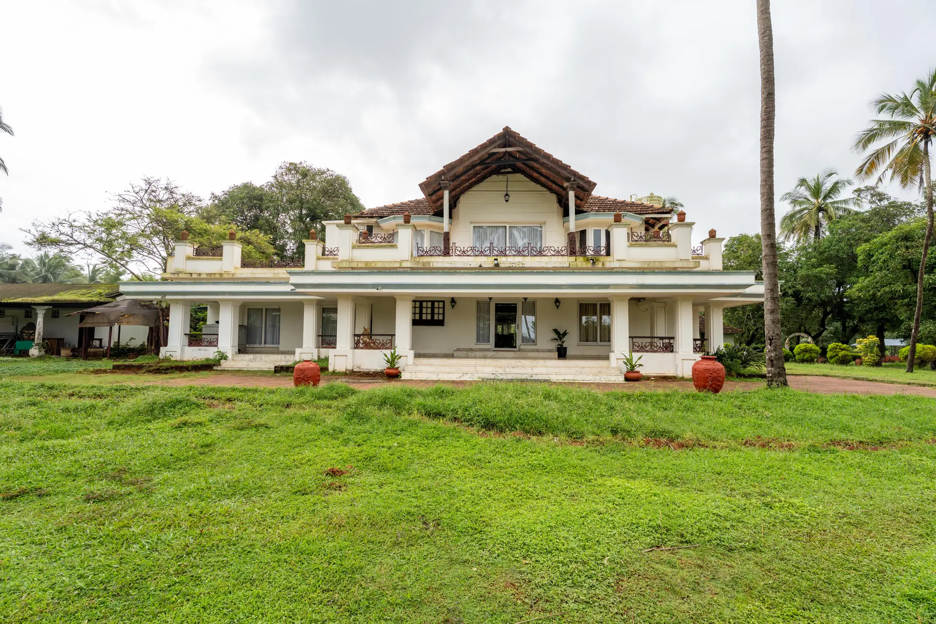 Image 27 of the property