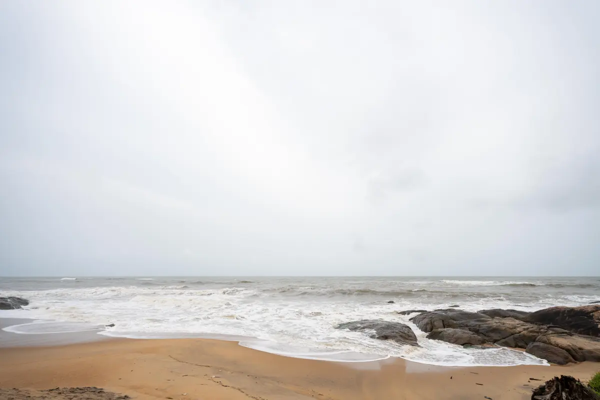 Someshwar Beach is just a 10-minute stroll away.