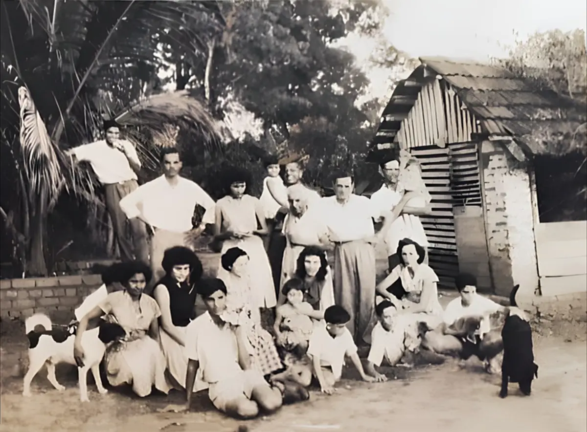 A family gathering from Calamondinn’s early years