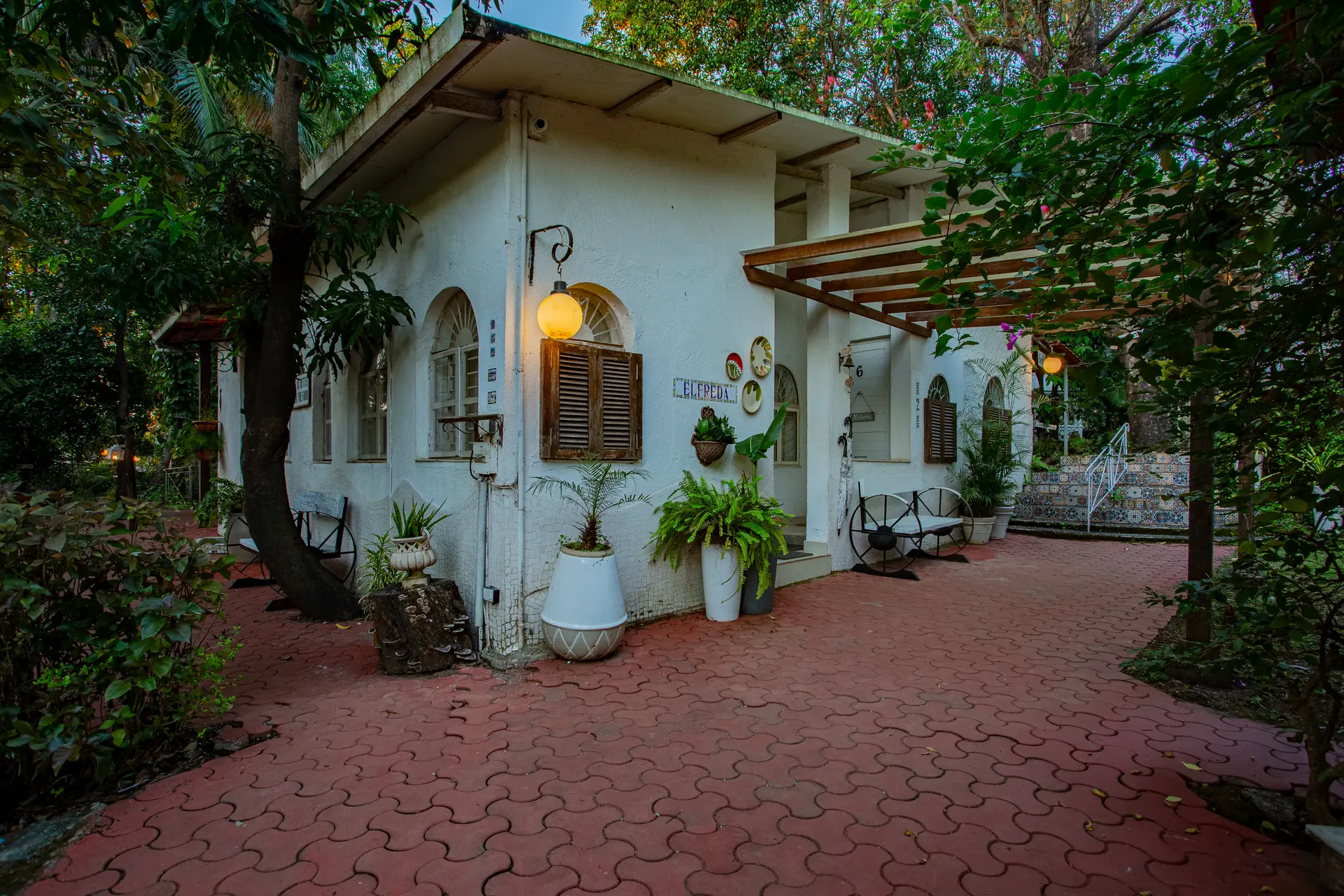 Image 25 of the property