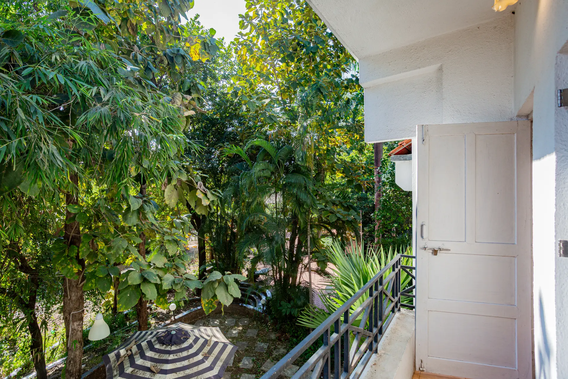 Image 27 of the property