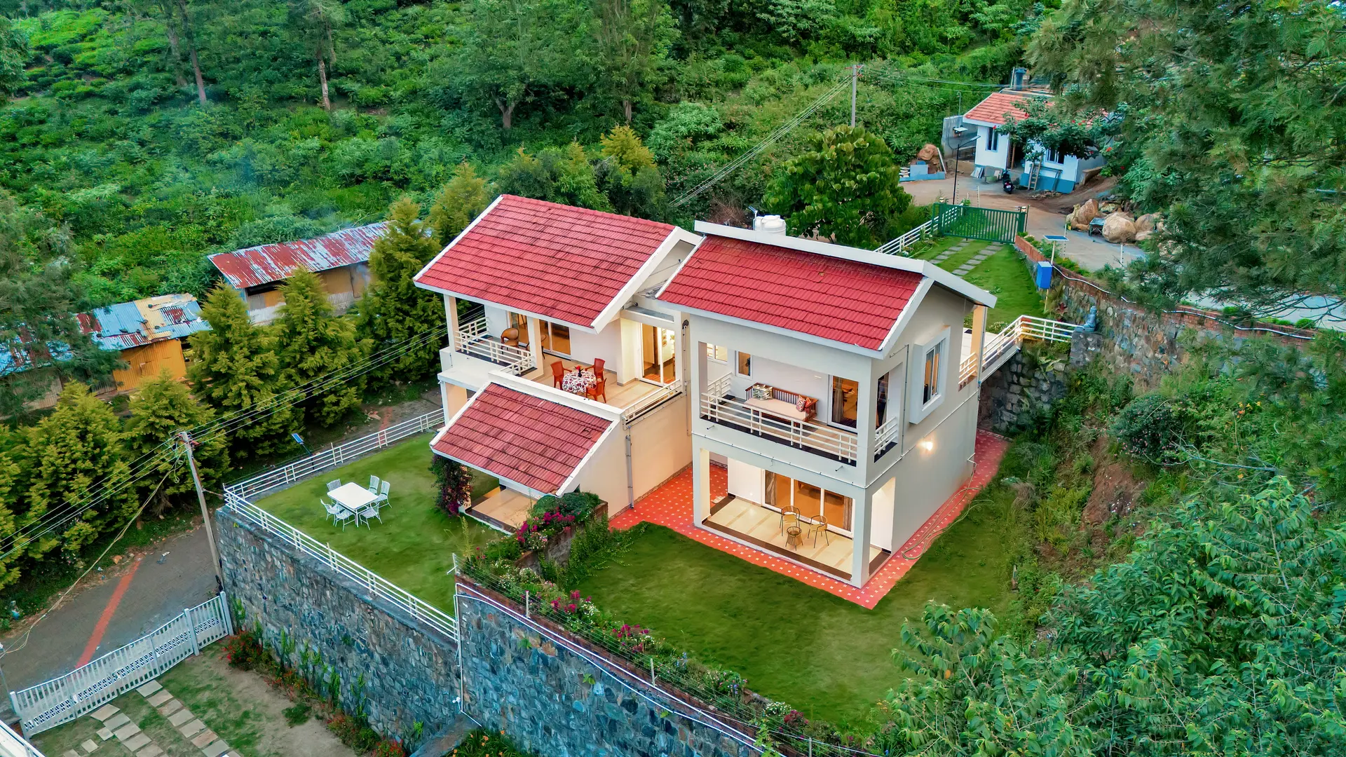 Image 8 of the property