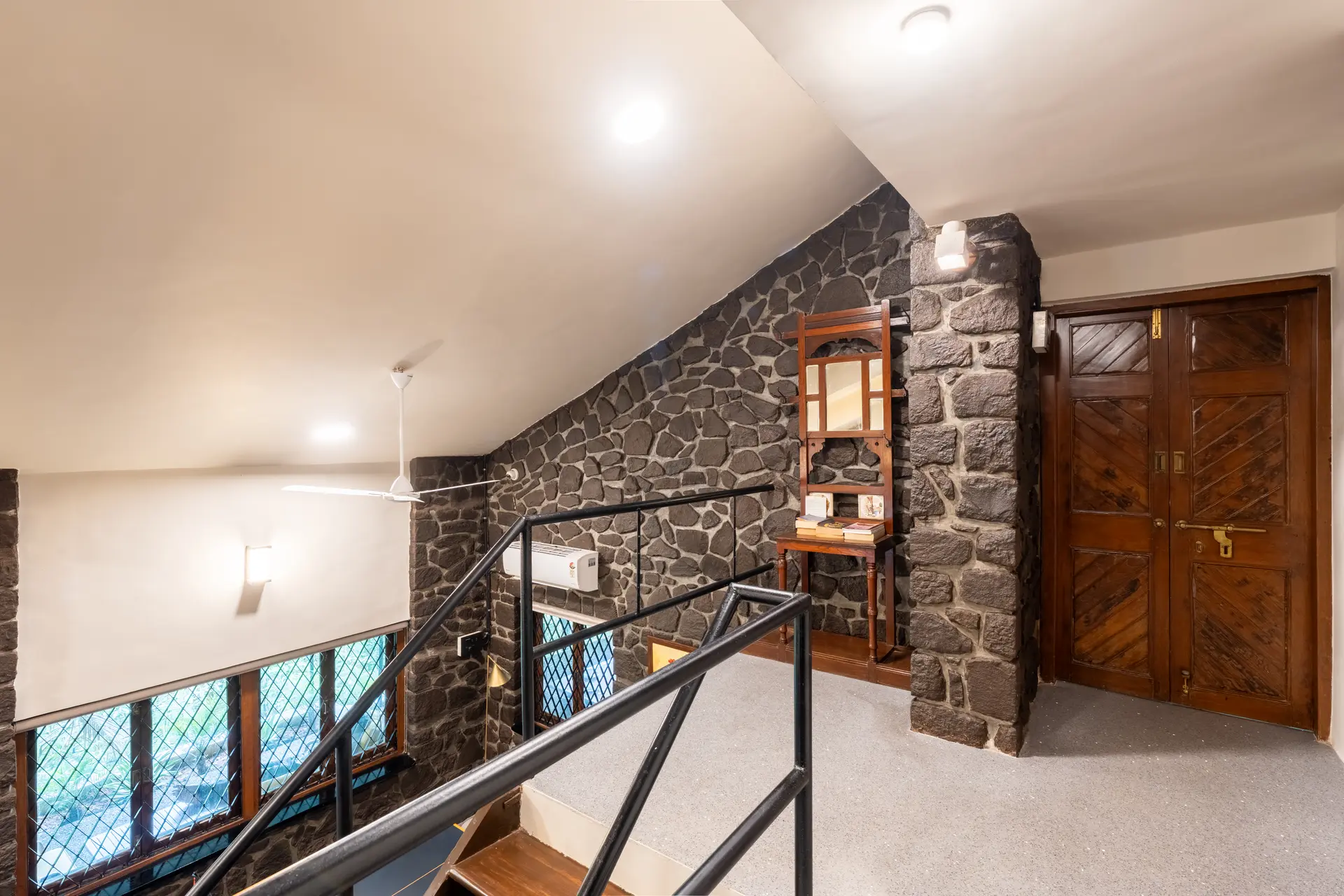 Image 12 of the property