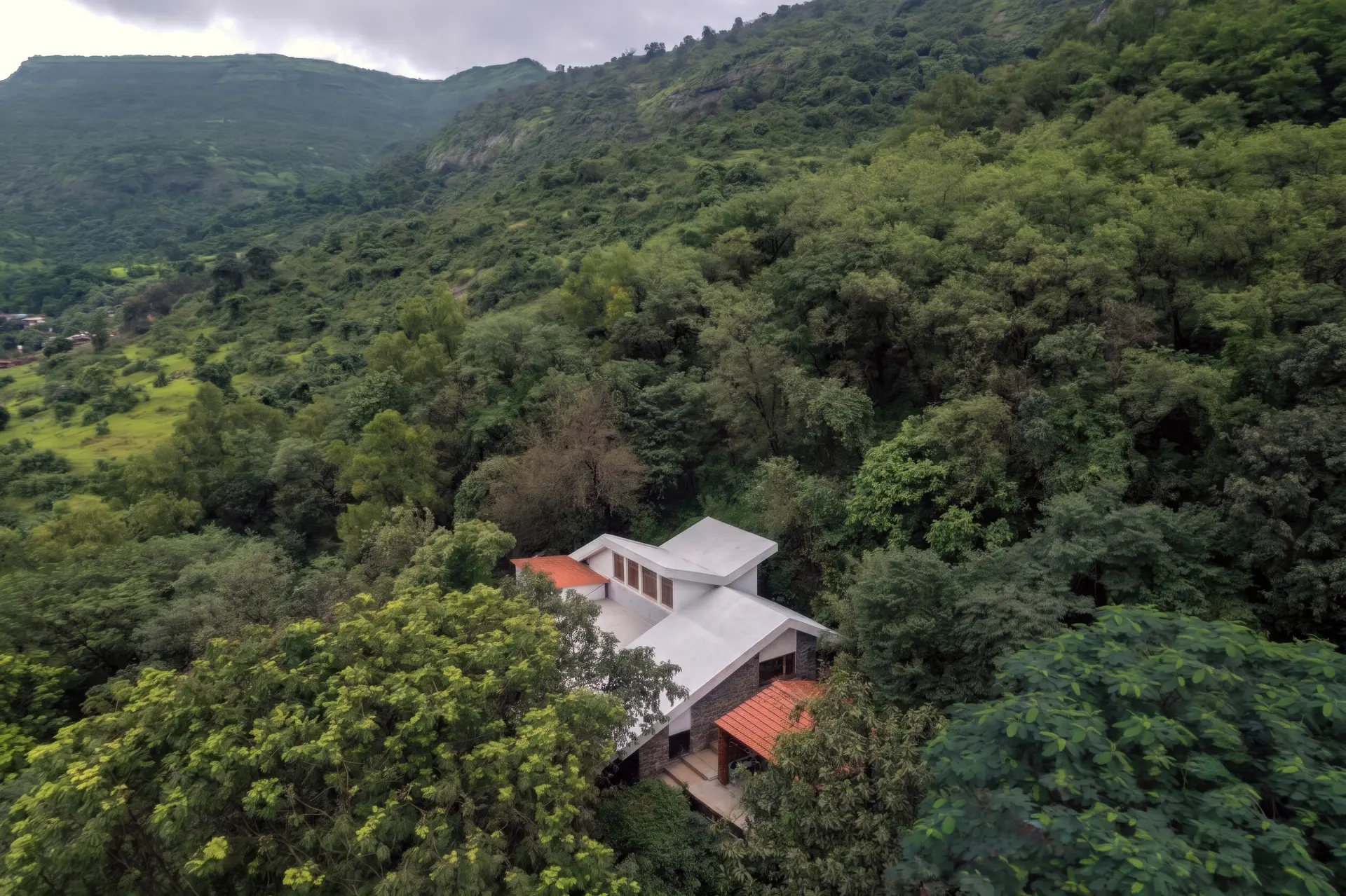 Image 29 of the property