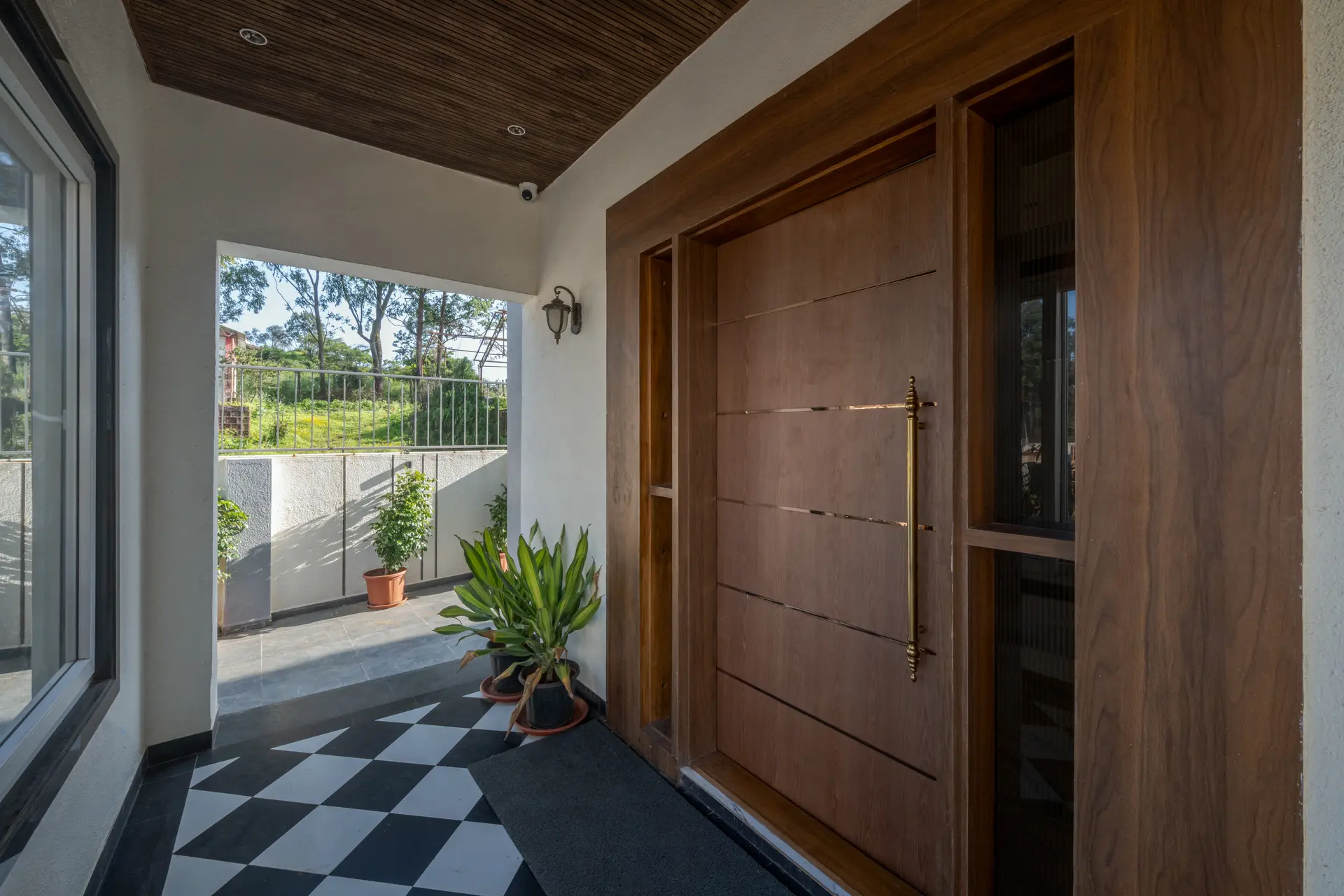 Image 29 of the property