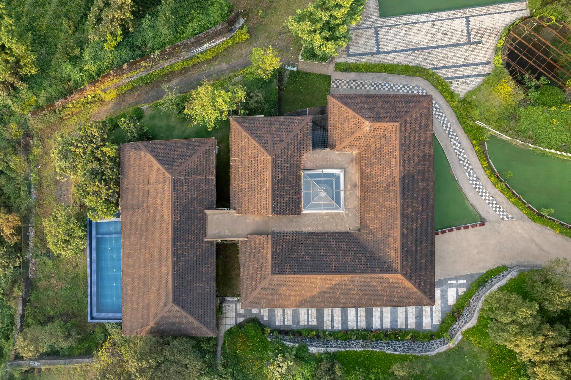 Image 36 of the property