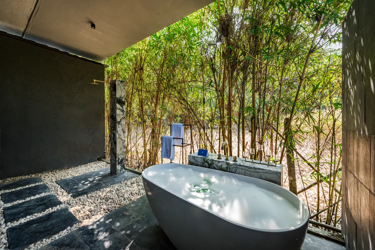 Bathtub dreams and tranquil scenes.