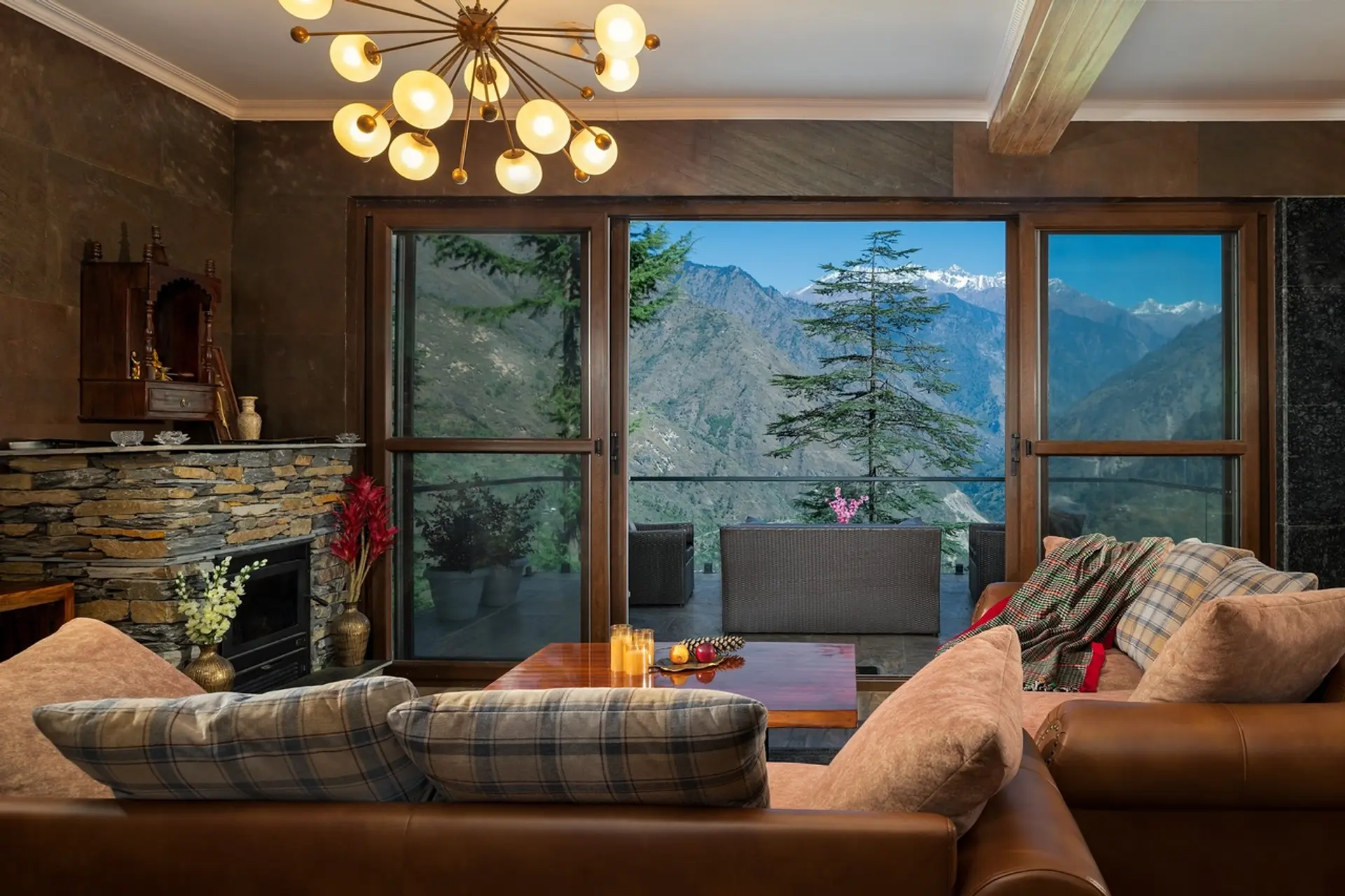 Hillstation Over Tirthan Valley - Banjar, Himachal Pradesh