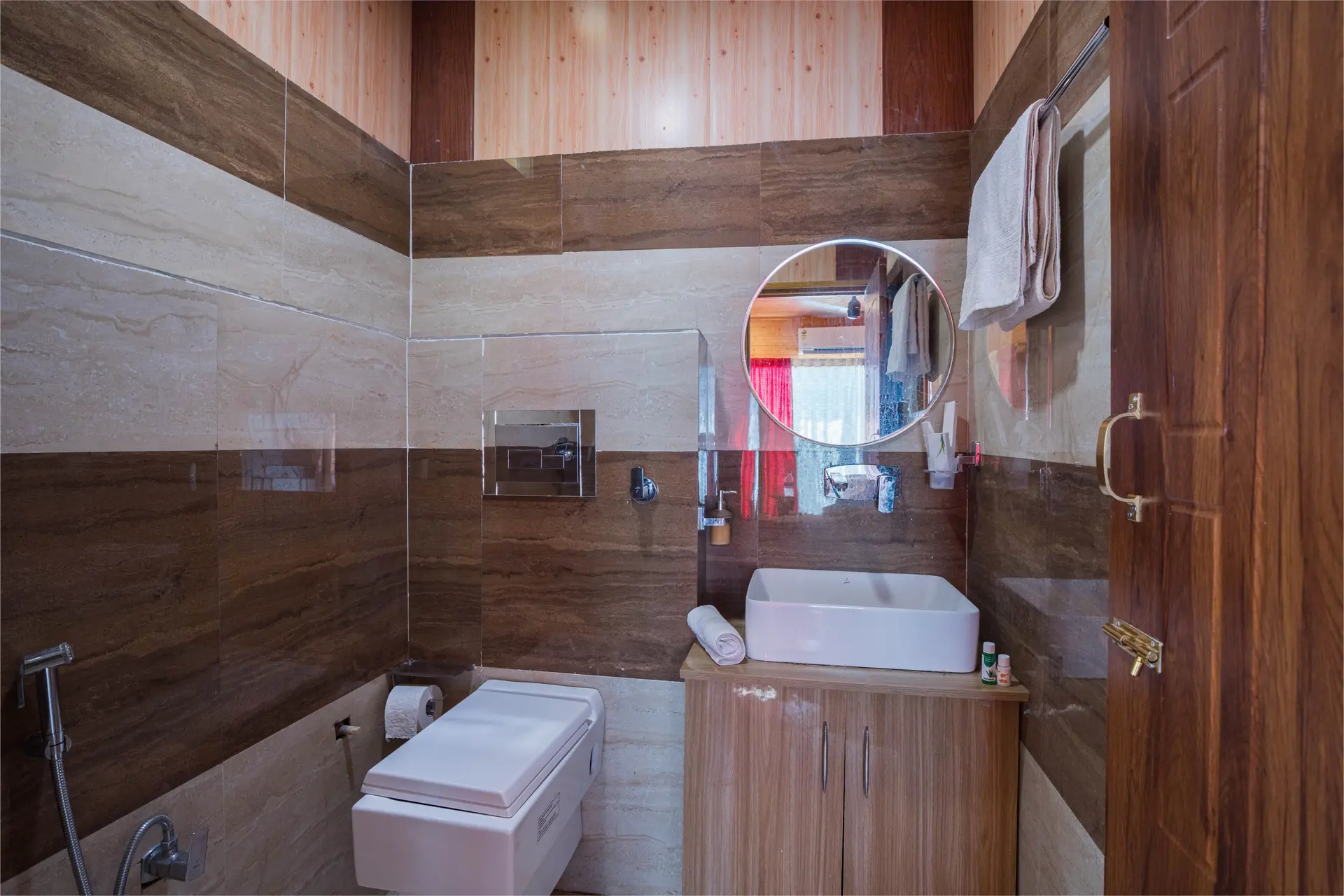 Image 11 of the property