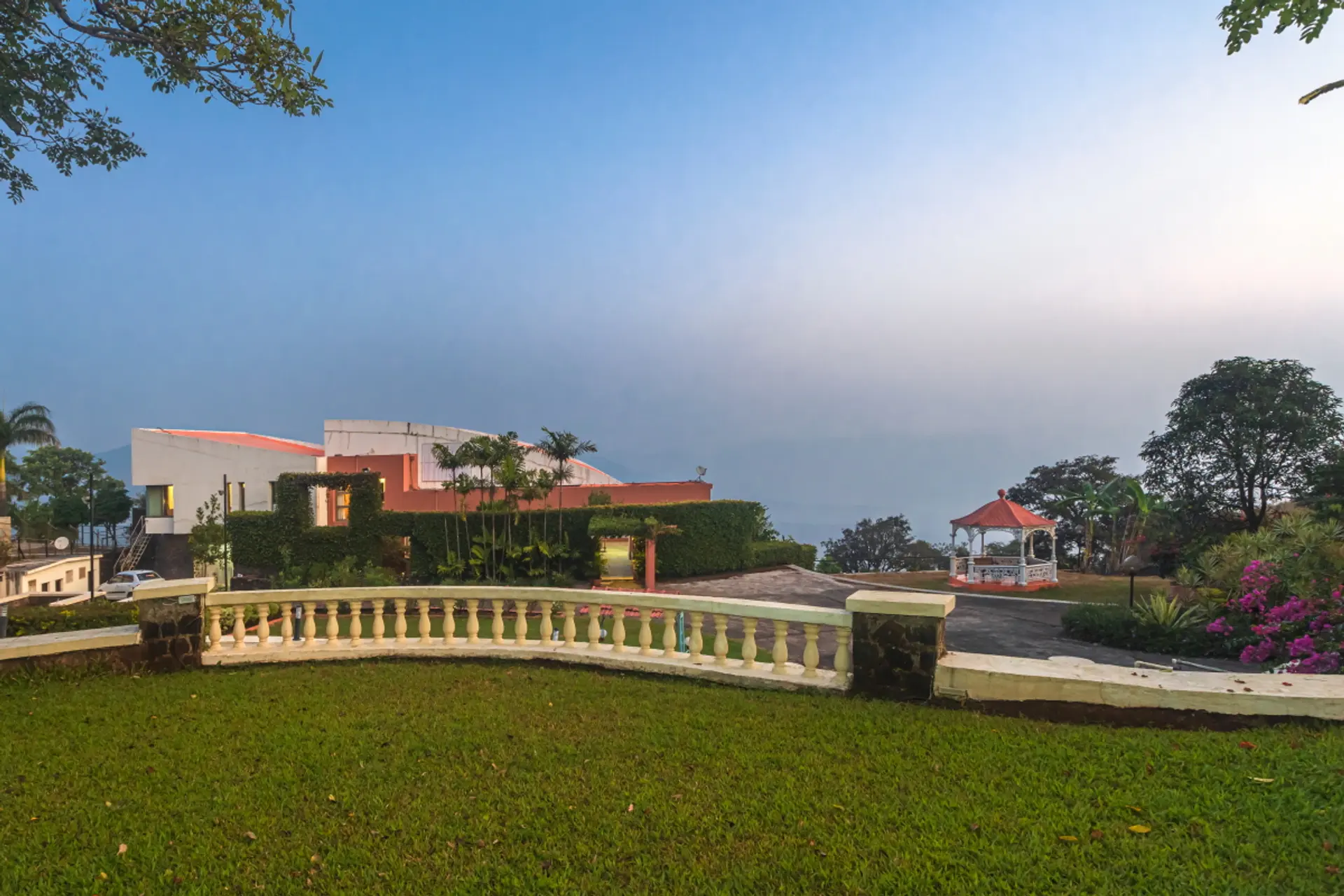 Aurelia - Panchgani