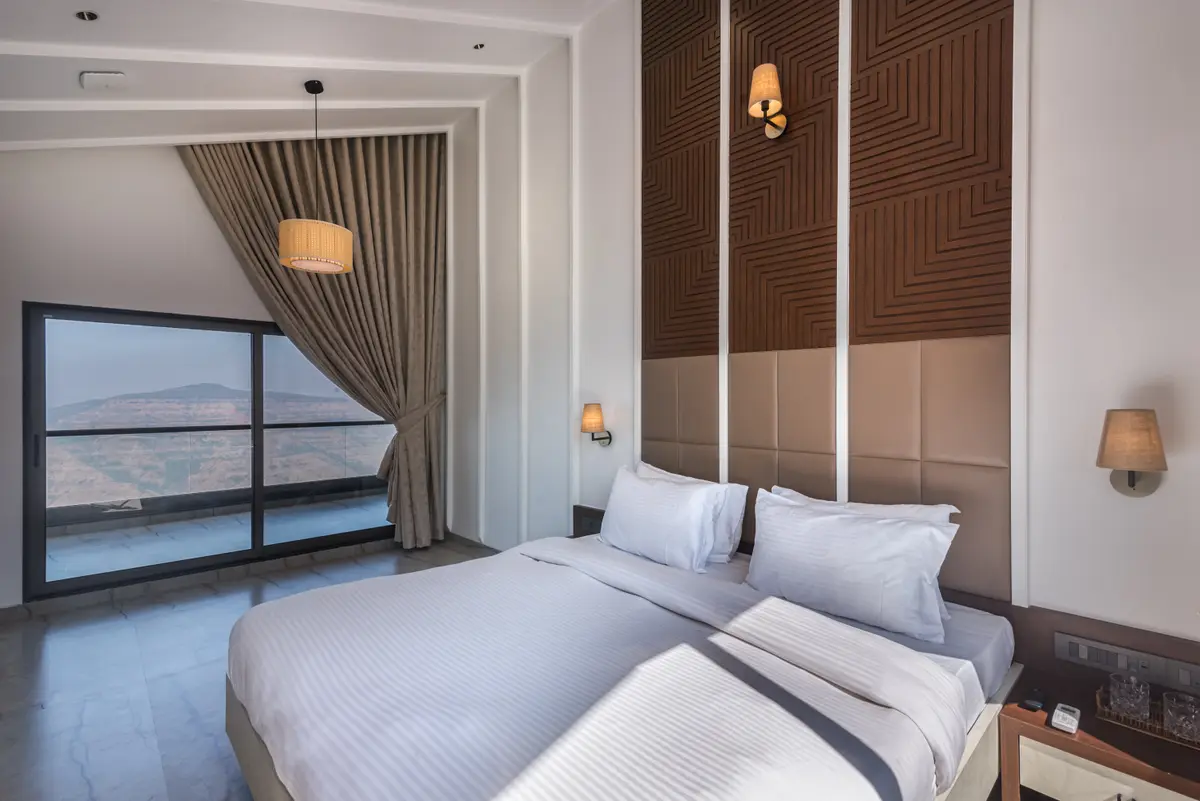  Bedrooms overlooking the valley.